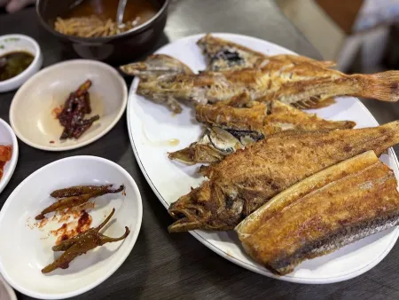 Gyeongbuk Restaurant