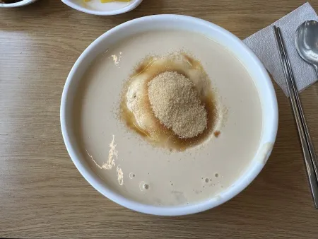 Hwajeong Mandu Kongmul