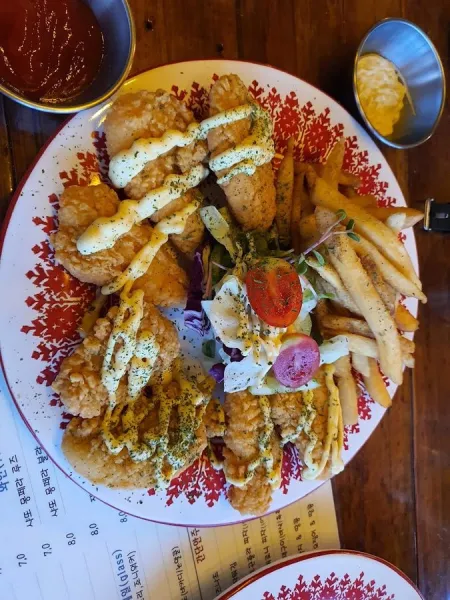 Ire Jumul Cafe & Pub