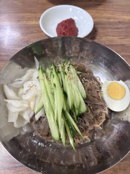 Cheongnyangni Halmeoni Naengmyeon Yongdu Direct Branch