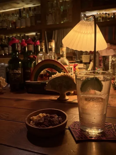 Carlos' bar