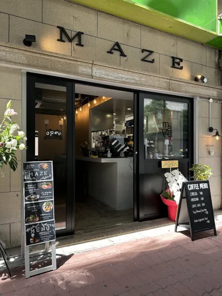 MAZE CAFE NAMBA