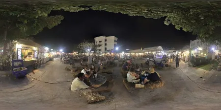 Ploen Ruedee Night Market