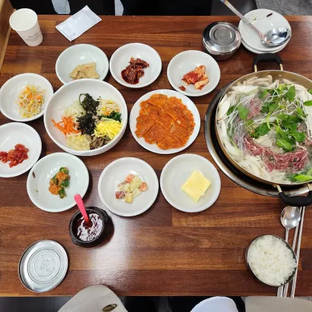 Jeonju Ttukbaegi Restaurant