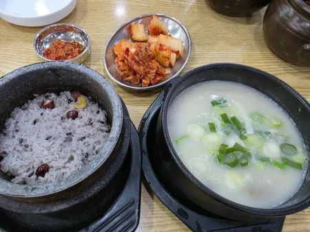 Keunjip Dolsot Seolleongtang Guri Branch