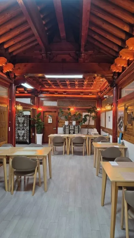 Yejeon Hanjeongsik Gyeonggi Gwangju Toechon Branch