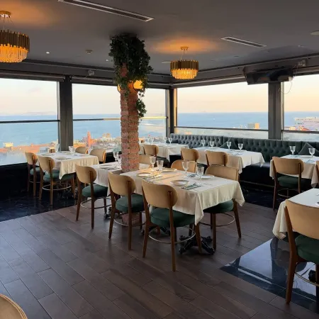 Queb Rooftop Restaurant