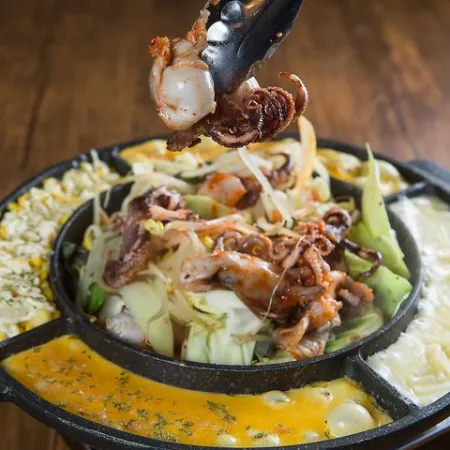 Jjukmi hot pot specialty restaurant Tangkum