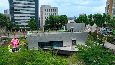 The Gallery湖水