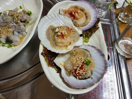 Yongdu Port Raw Fish