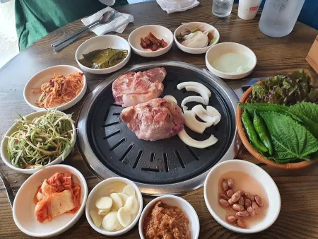 명품황토삼겹막창