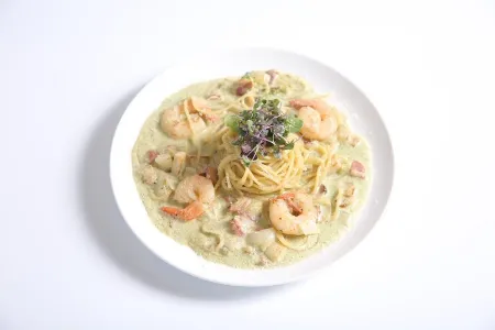 Annyeong, Pasta
