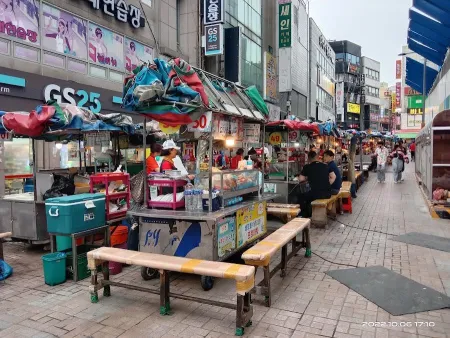 Nampodong Pojangmacha Street 60
