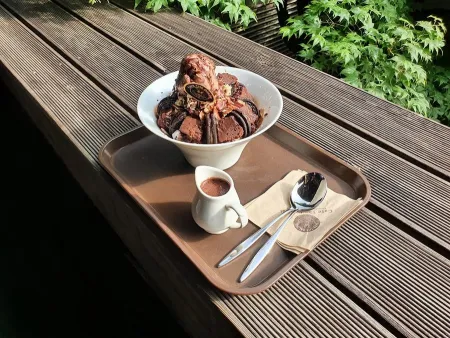 The Dal-Dal Chocolate Cafe