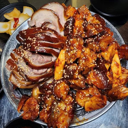 Jinbae Jokbal Yeoksam Branch