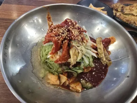 Gyodong Myeonok Daemyeong Branch