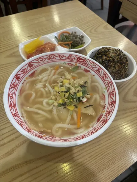 ダミキムパプ