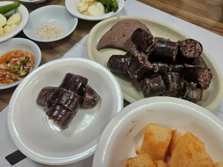Inha Soondae with Glutinous Rice