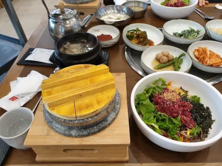 Okgwa Hanwoo Chon Sangmu Branch
