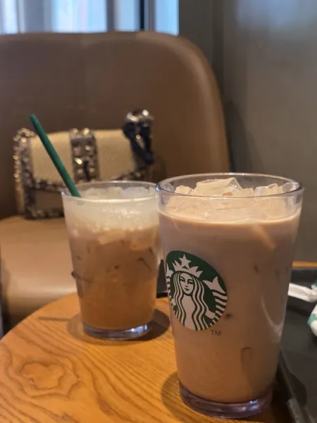 スターバックス コーヒー 鶴洞駅店