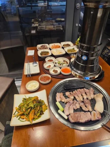 고부돈솥뚜껑구이 평택고덕점