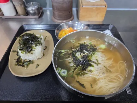 Uidong Myeolchi Guksu