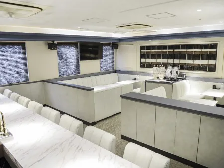 Concept cafe&girls bar Wynn