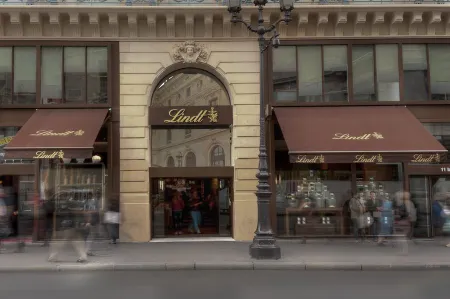 Lindt
