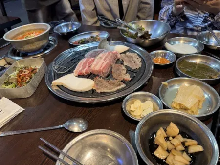 Nampo-dong Hwanggeum Dwaeji