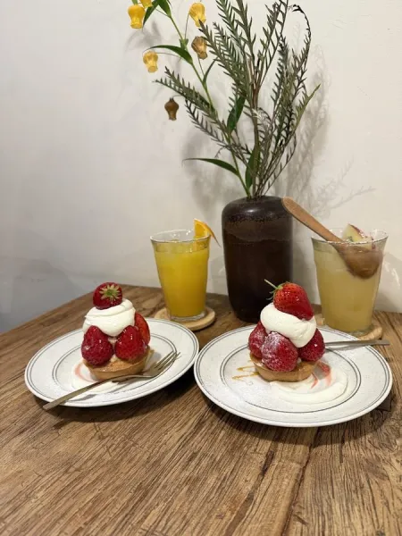 CAKE CAFE POST