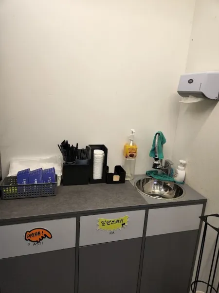24-hour Unmanned Cafe Chillino Namsan 1st Branch