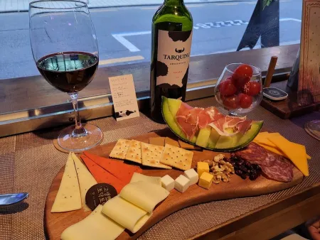 オヌル、ワイン一杯