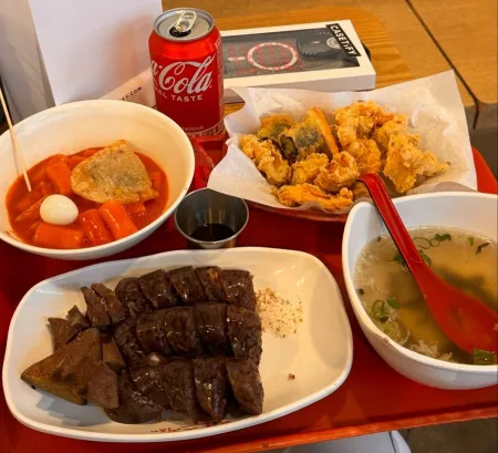 Jaws Tteokbokki Hakdong Sageori Branch