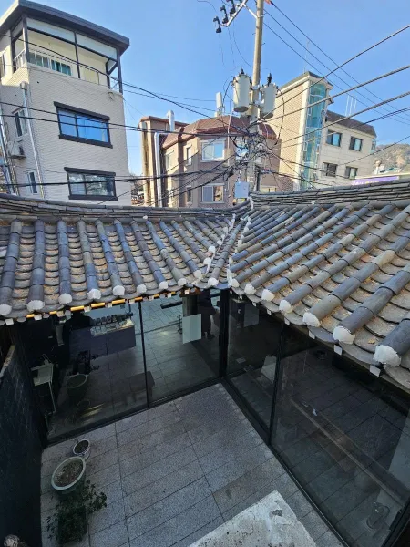 Lee Sang's House