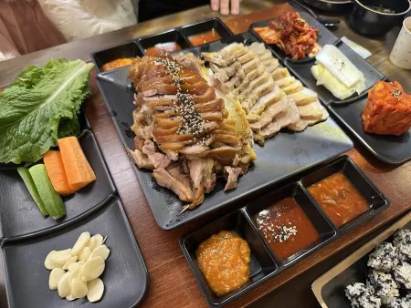 Gwijan Jokbal Yeonsinnae Branch