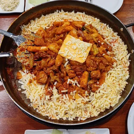 Ildossi Dakgalbi Gwanghwamun