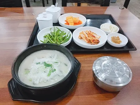 Gimhae Dwaeji Gukbap