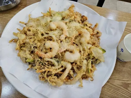 Kalguksuui Hwasin