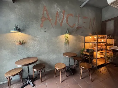 Busan Cafe Ancien