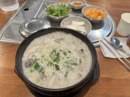 정칠구 백순대 순대국 염창역점