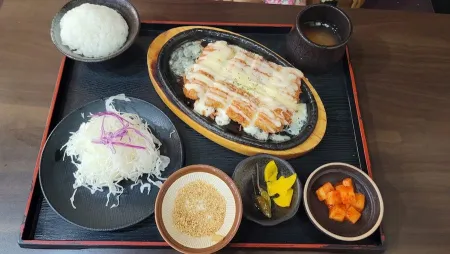 Hirokatsu
