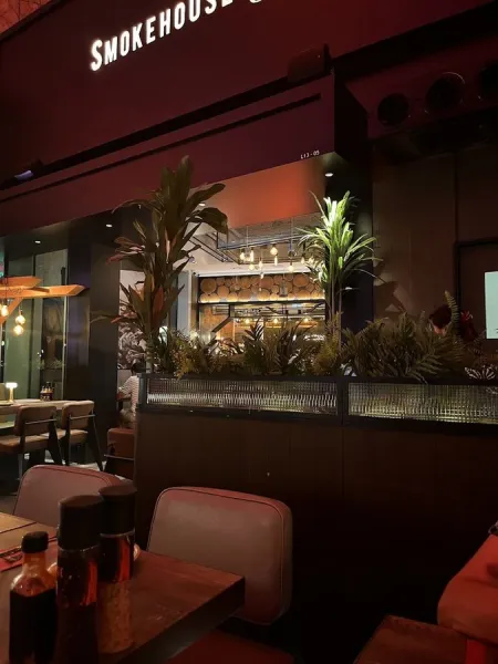 Smokehouse Bar & Grill