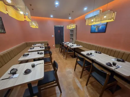Nam Hin Restaurant(Vietnamese Cuisine) - Han Market