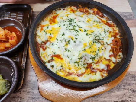 우뇽 뚝배기스파게티
