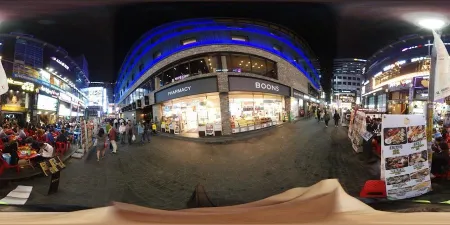 BHC CHICKEN (Myeongdong Branch)