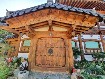 Mokhyang Pension