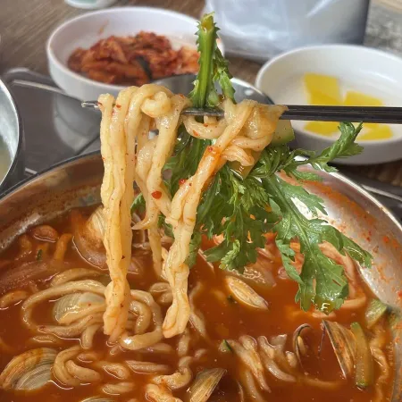 Jami Son Kalguksu