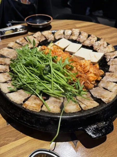 Musoe Kimchi Samgyeop Sinsa Branch