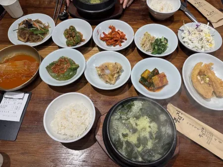 Pungwonjang Miyeokguk Jeongchan Busan Marine City Branch