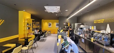 Compose Coffee Mapo Gongdeok Branch